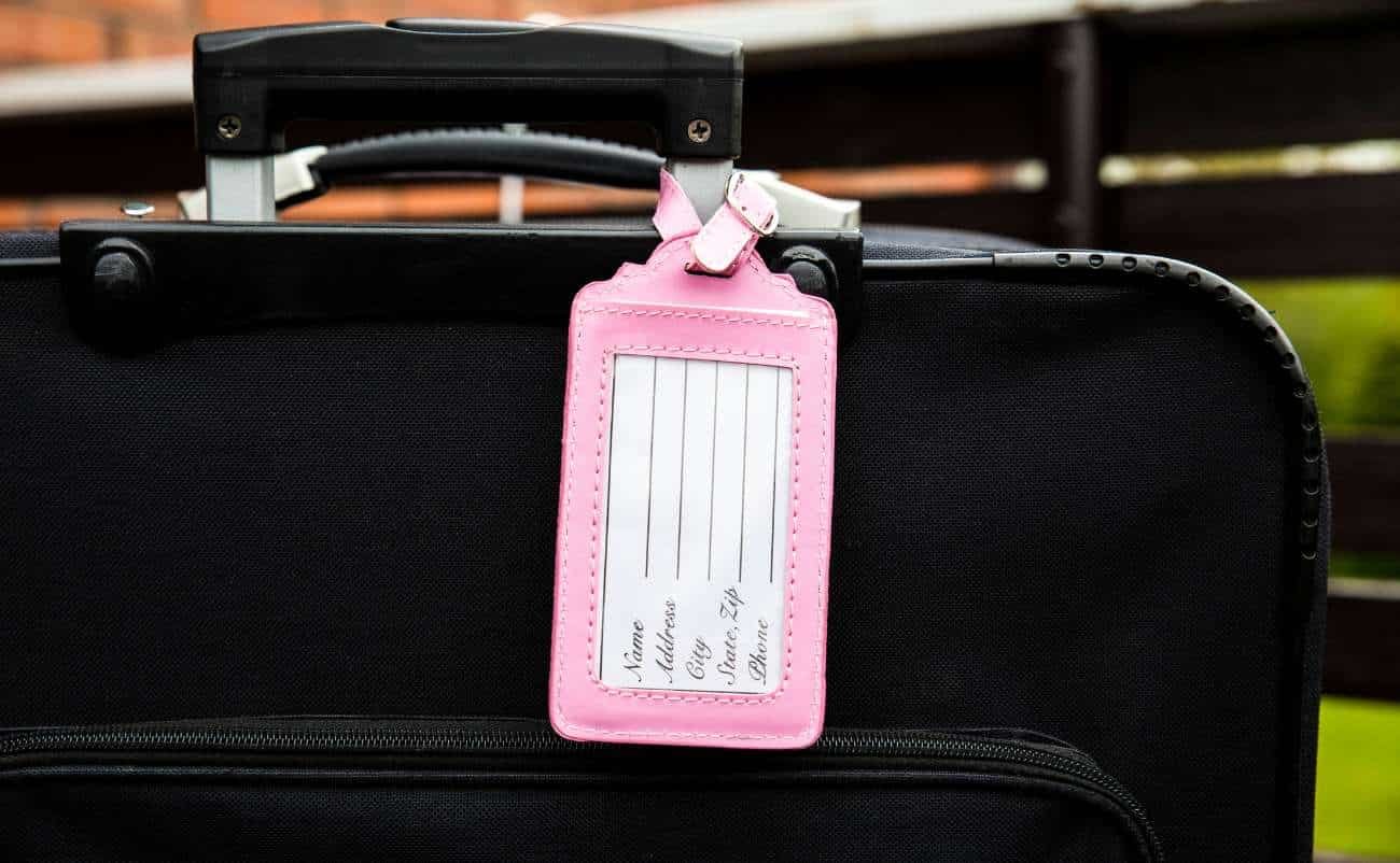 The Ultimate Guide to DIY Luggage Tags for Every Traveler
