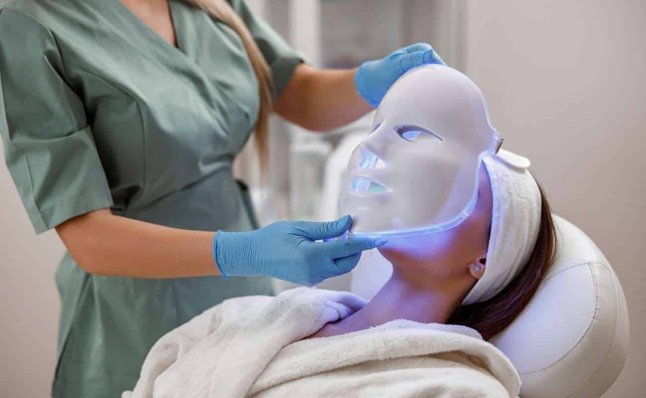 In-Depth Review of the Best Luxury LED Face Masks for Radiant Skin