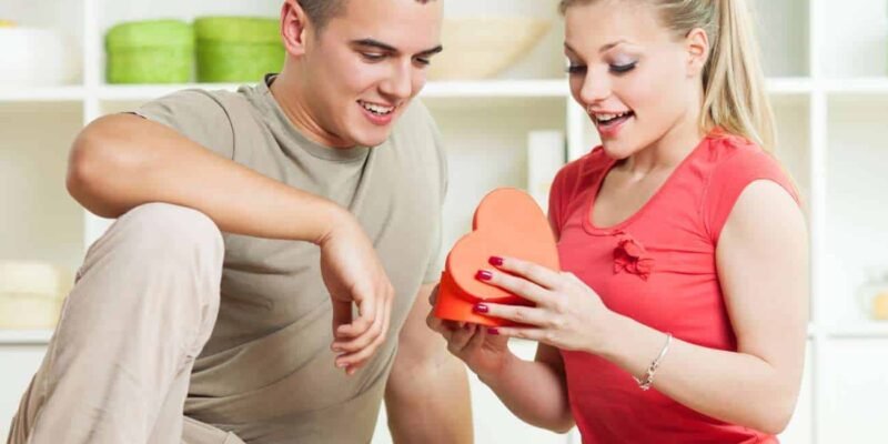 Thoughtful 100 Gifts for Her Under 100: Affordable Ideas She’ll Adore!