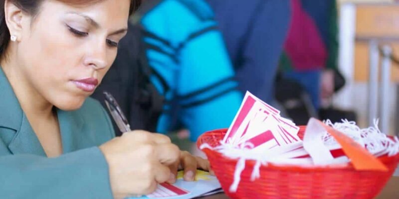 Essential Guide: What to Write on Luggage Tags for Safe and Stress-Free Travel