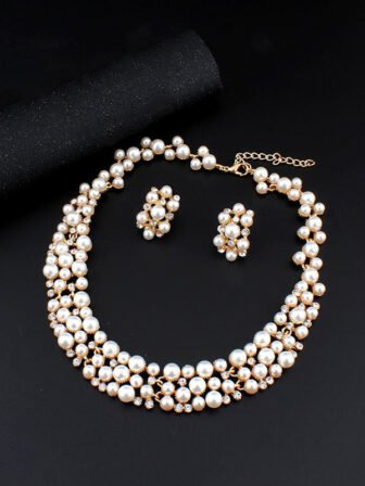 YELLOW CHIMES Metal Gold-plated Gold, White Jewellery Set(Pack of 1)